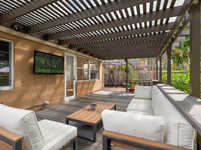 Home for sale at 712 SE 11th Court - photo 6514841