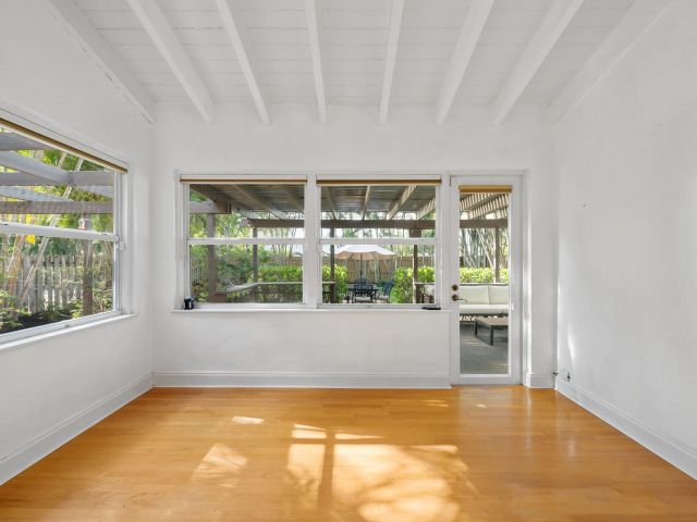 Home for sale at 712 SE 11th Court - photo 6514843