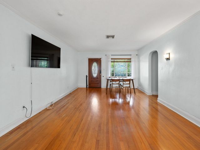 Home for sale at 712 SE 11th Court - photo 6514853