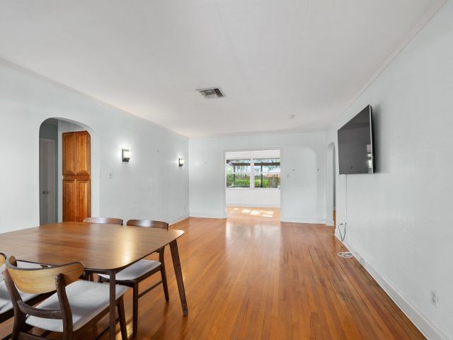 Home for sale at 712 SE 11th Court - photo 6514855