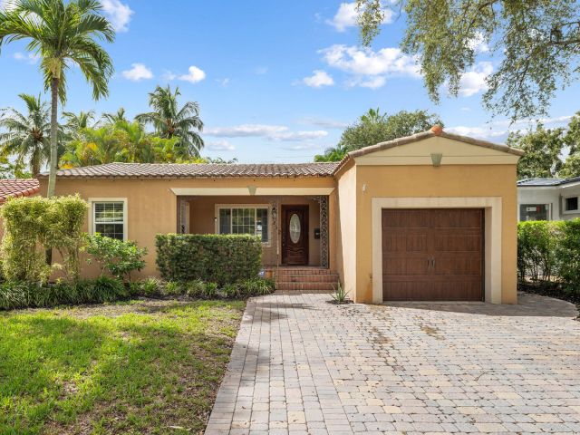 Home for sale at 712 SE 11th Court - photo 6514857