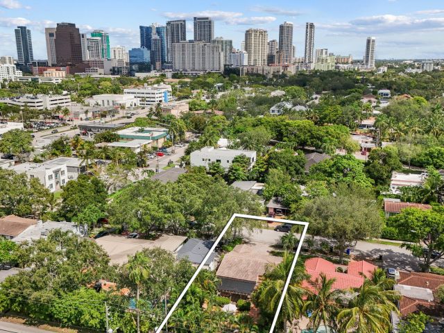 Home for sale at 712 SE 11th Court - photo 6514860