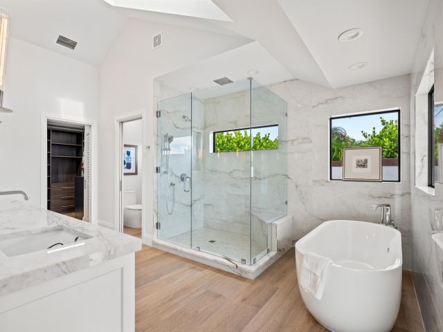 Home for sale at 910 Greensward Lane - photo 6537983