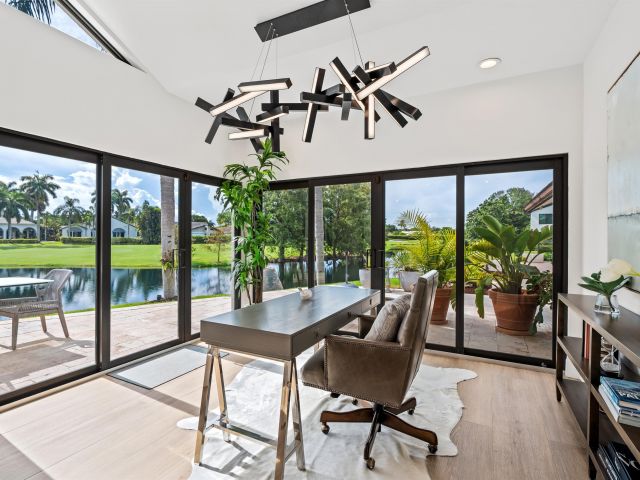 Home for sale at 910 Greensward Lane - photo 6537989