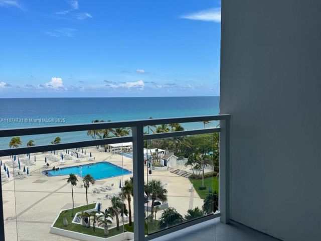 1-bedroom condo for rent in Hallandale Beach - 2030 S Ocean Dr 617 - MondialRealty