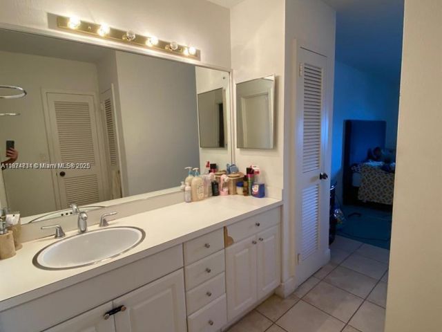 1-bedroom condo for rent in Hallandale Beach - 2030 S Ocean Dr 617 - MondialRealty