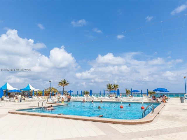 1-bedroom condo for rent in Hallandale Beach - 2030 S Ocean Dr 617 - MondialRealty