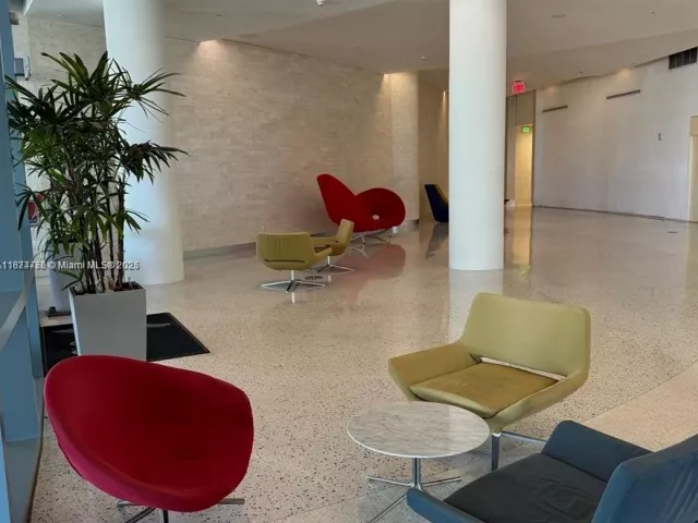 2-bedroom condo for sale in Miami - 601 NE 36th St 806 - MondialRealty