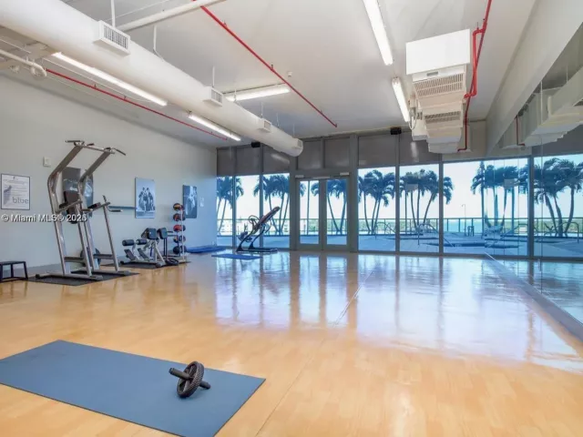 2-bedroom condo for sale in Miami - 601 NE 36th St 806 - MondialRealty