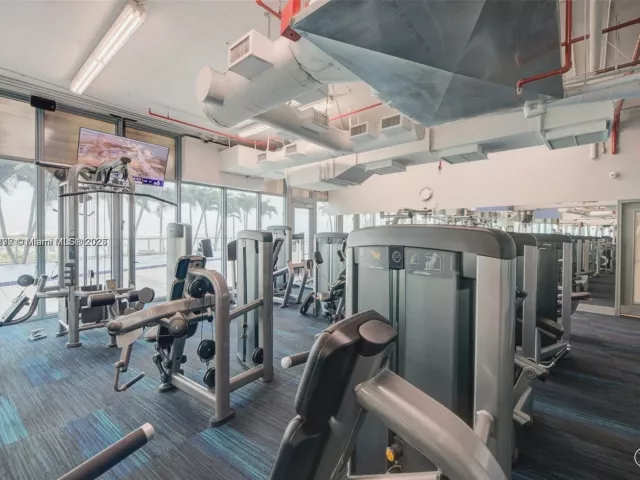 2-bedroom condo for sale in Miami - 601 NE 36th St 806 - MondialRealty