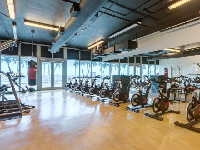 2-bedroom condo for sale in Miami - 601 NE 36th St 806 - MondialRealty