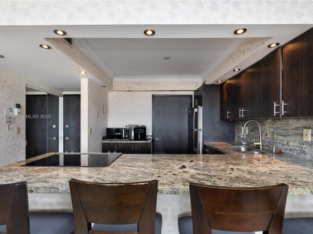 Apartment for sale  Unit #1517 - photo 7443299