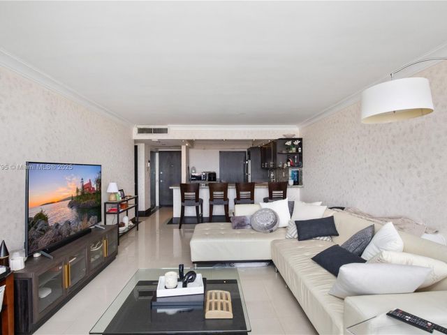 Apartment for sale  Unit #1517 - photo 7443303