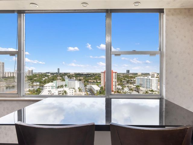 Apartment for sale  Unit #1517 - photo 7443308