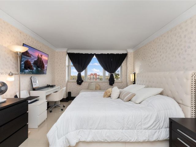 Apartment for sale  Unit #1517 - photo 7443316