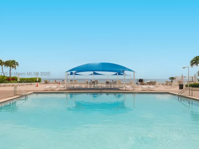 1-bedroom condo for sale in Hallandale Beach - 3180 S Ocean Dr 1517 - MondialRealty