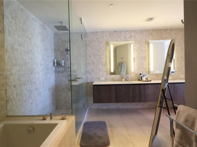 Apartment for sale  Unit #3607 - photo 6515534