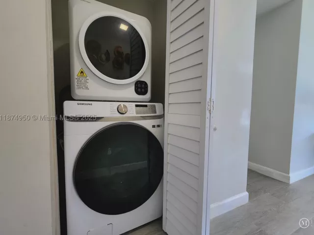2-bedroom condo for rent in Hollywood - 3505 S Ocean Dr 312 - MondialRealty