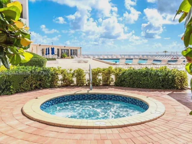 2-bedroom condo for rent in Hollywood - 3505 S Ocean Dr 312 - MondialRealty