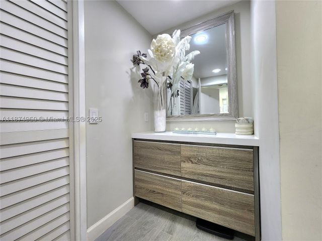 2-bedroom condo for rent in Hollywood - 3505 S Ocean Dr 312 - MondialRealty