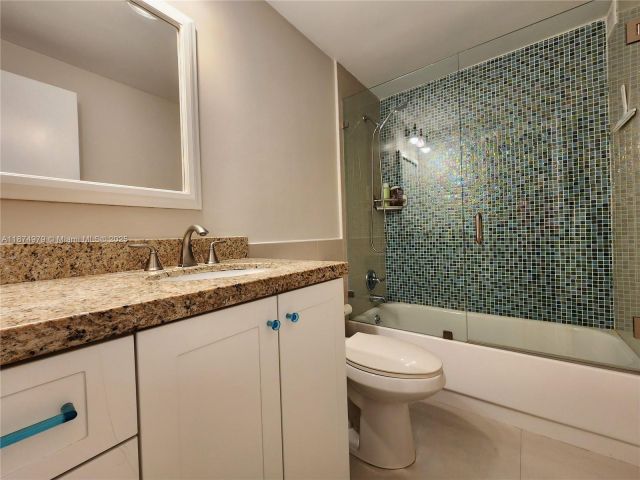 Apartment for rent  Unit #1220 - photo 6516997