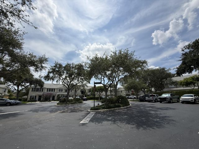 Home for rent at 947 Kokomo Key Lane 947 - photo 6533303