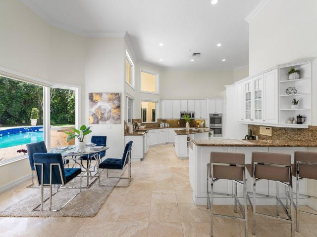 Home for rent at 16164 Bridlewood Circle - photo 6533324