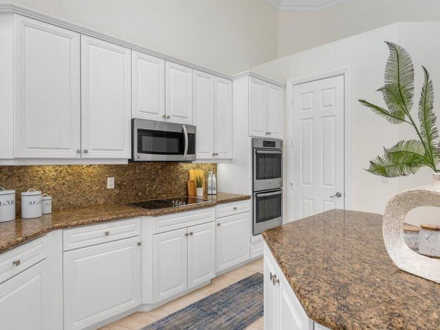 Home for rent at 16164 Bridlewood Circle - photo 6533326