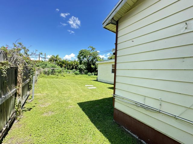 Home for sale at 225 NE 13th Street - photo 6547580