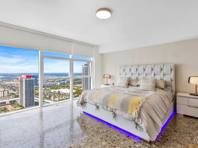 1-bedroom condo for rent in Hallandale Beach - 1830 S Ocean Dr 4107 - MondialRealty