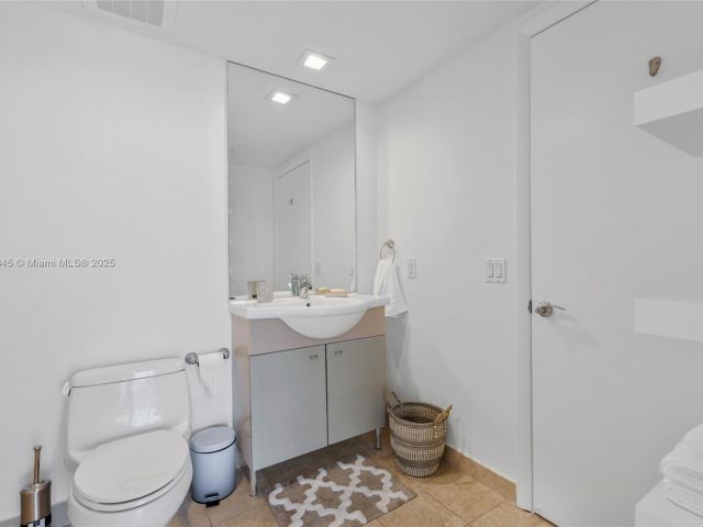 Apartment for rent  Unit #4107 - photo 6520054