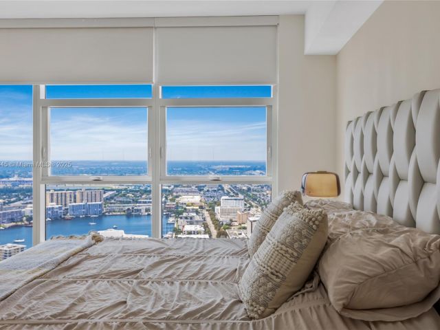 Apartment for rent  Unit #4107 - photo 6520056