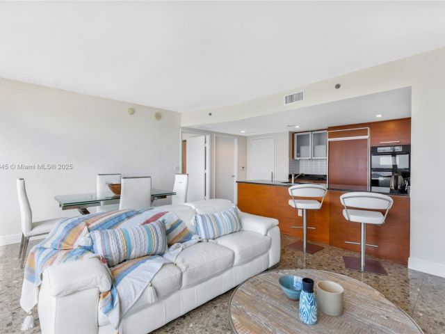 Apartment for rent  Unit #4107 - photo 6520061