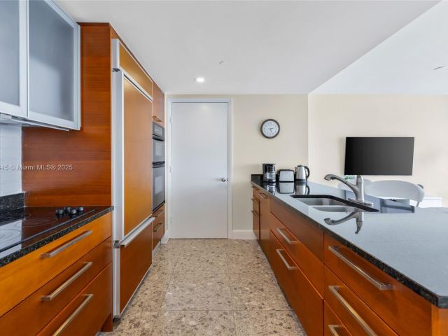 Apartment for rent  Unit #4107 - photo 6520066