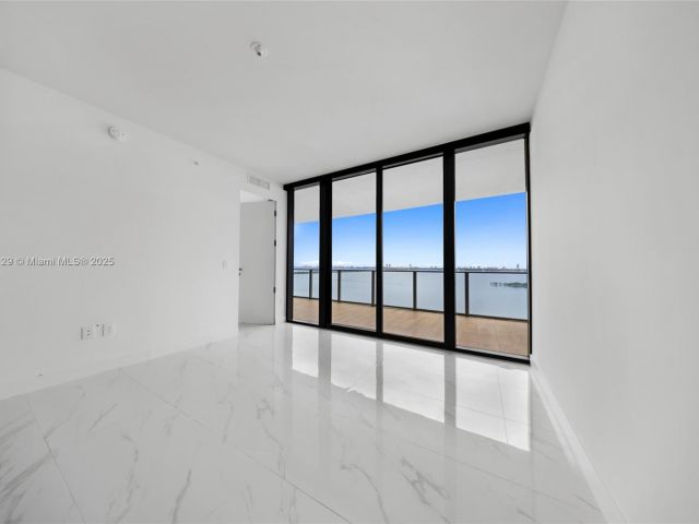 Apartment for rent  Unit #1706 - photo 6519278