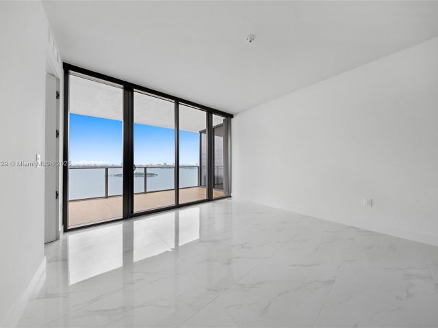 Apartment for rent  Unit #1706 - photo 6519280