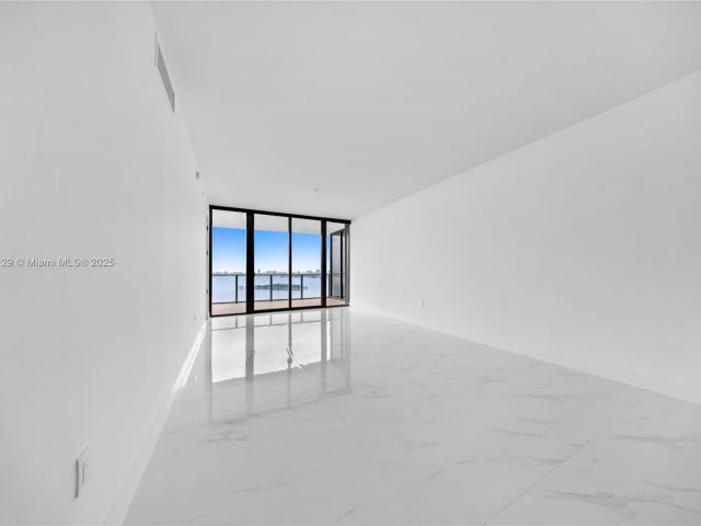 Apartment for rent  Unit #1706 - photo 6519281