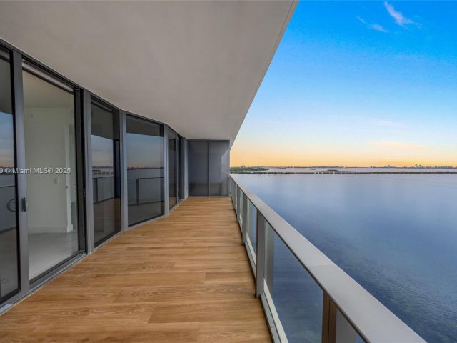 Apartment for rent  Unit #1706 - photo 6519294