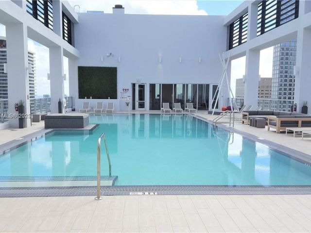 Apartment for sale  Unit #2807 - photo 7441018