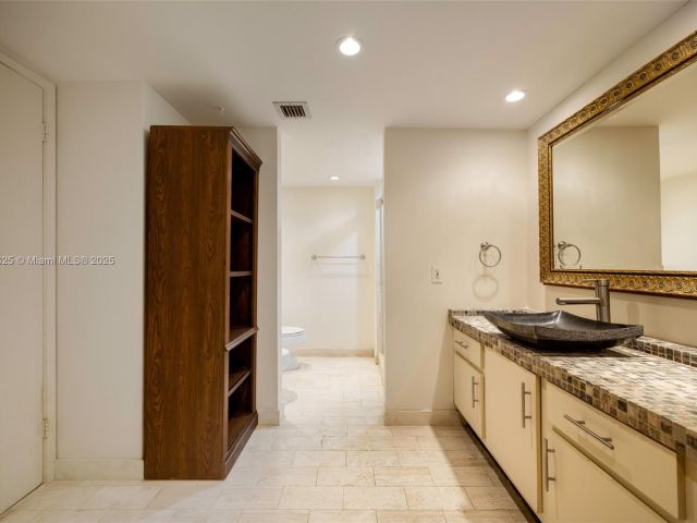 Apartment for sale  Unit #A-3042 - photo 6519733