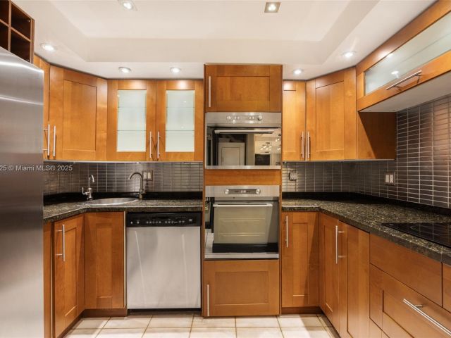 Apartment for sale  Unit #A-3042 - photo 6519748