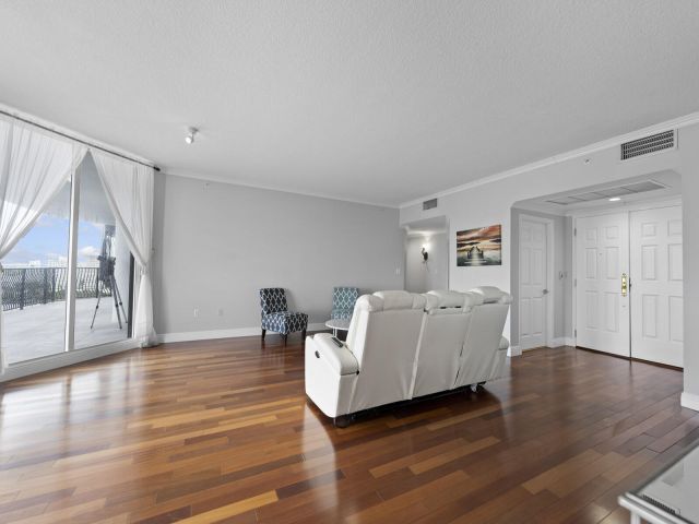 Apartment for sale  Unit #1604e - photo 6519924