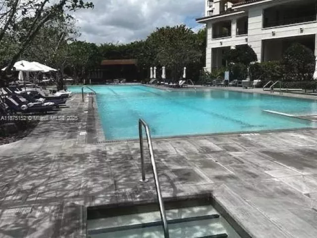 3-bedroom condo for sale in Miami Beach - 6800 Fisher Island Dr 6871 - MondialRealty