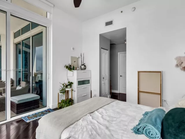 Apartment for sale  Unit #PH2205 - photo 6521347