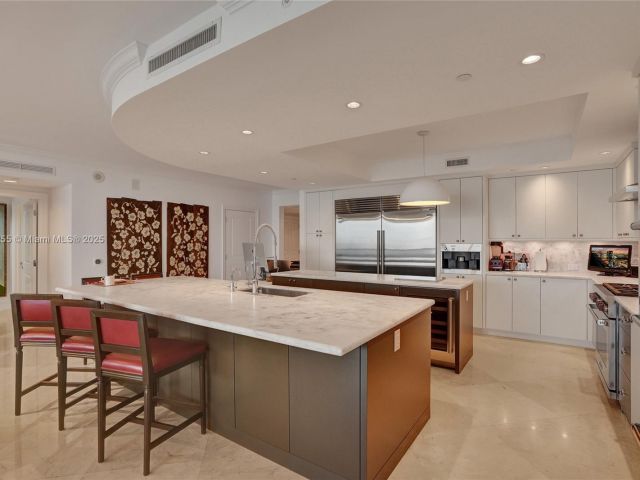 Apartment for sale  Unit #1707 - photo 6519024