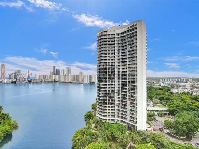 Apartment for sale  Unit #1707 - photo 6519030