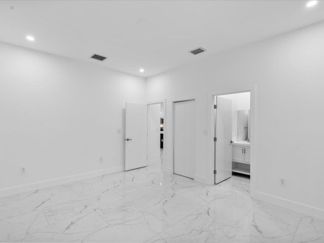 Home for sale at 533 NW 16th Avenue - photo 6551332