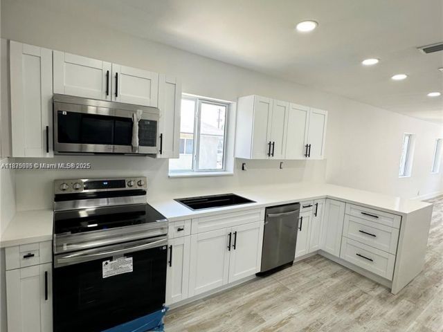 2-bedroom home for rent in Miami - 2740 NW 49th St - MondialRealty
