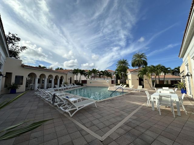 Home for rent at 819 NW 82nd Place - photo 6535446