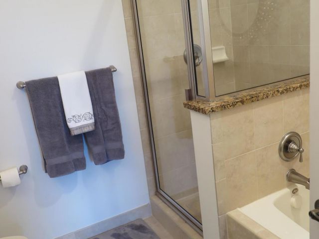 Home for rent at 819 NW 82nd Place - photo 6535452